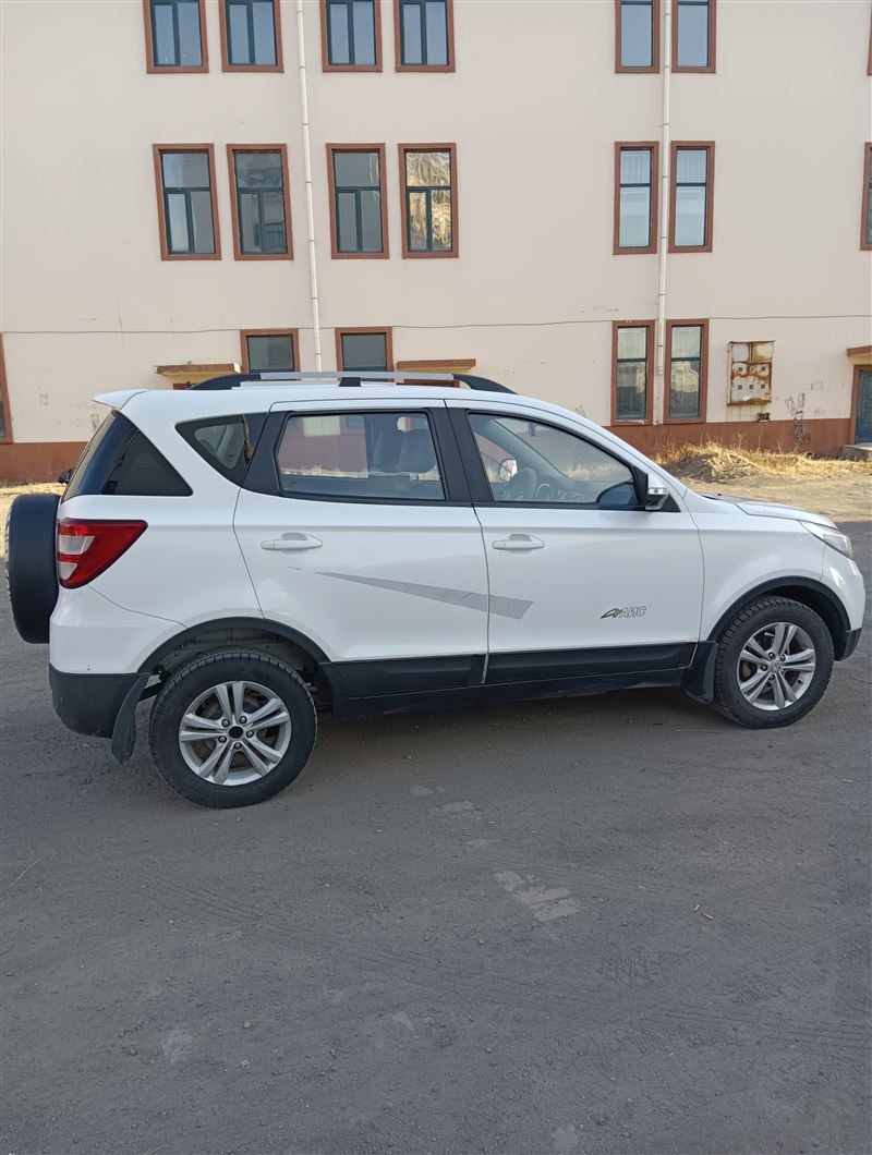 14年北汽幻速s2手動高配