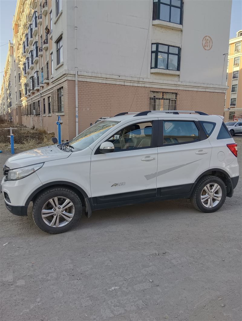 14年北汽幻速s2手動高配