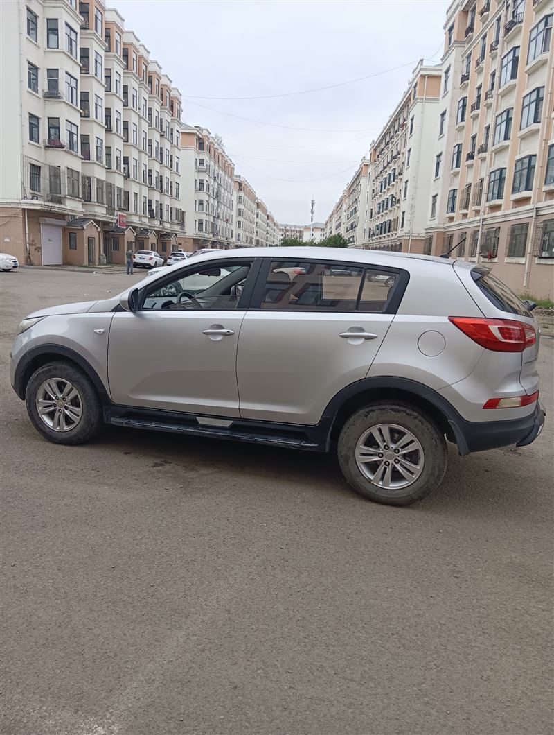 11年起亞智跑手動高配原值13萬