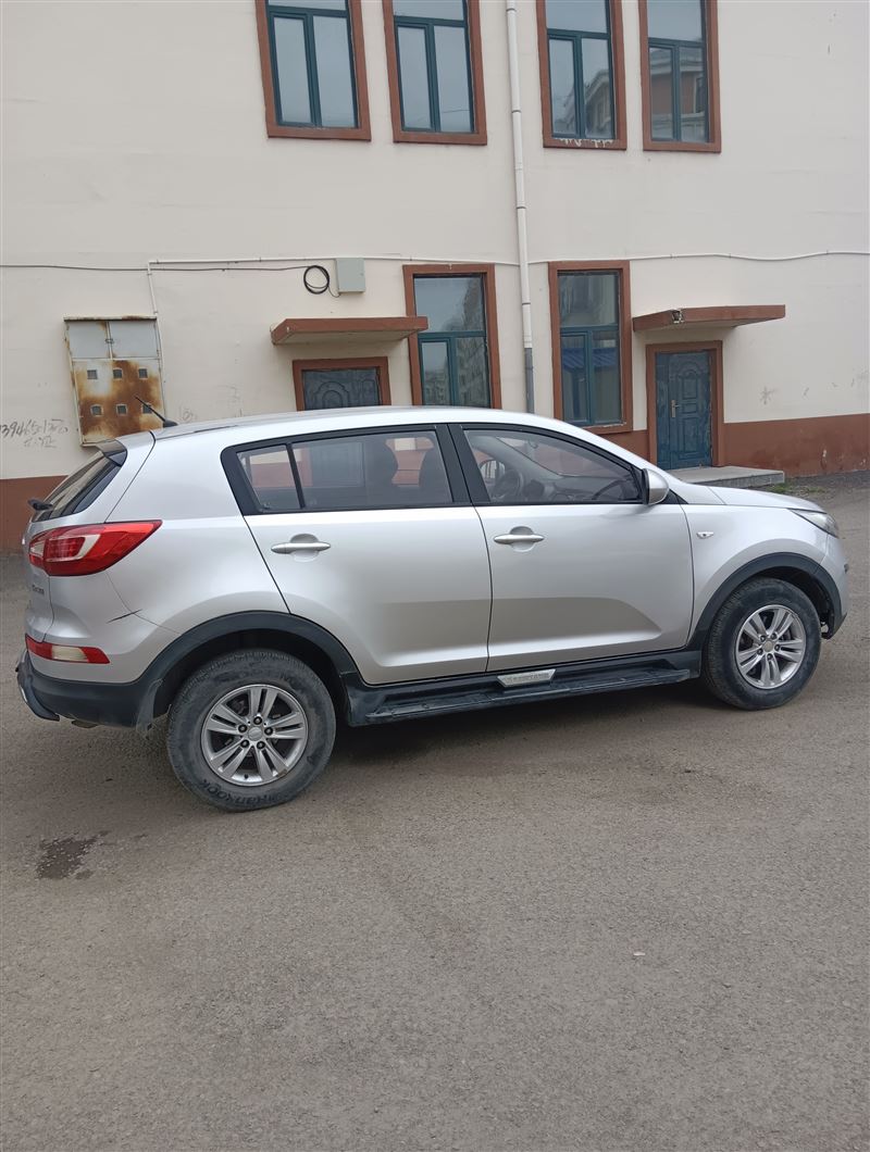 11年起亞智跑手動高配原值13萬