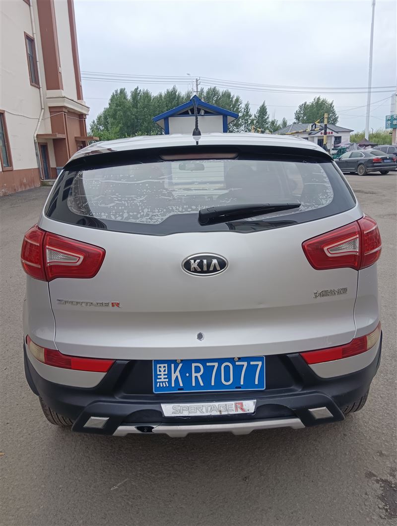 11年起亞智跑手動高配原值13萬