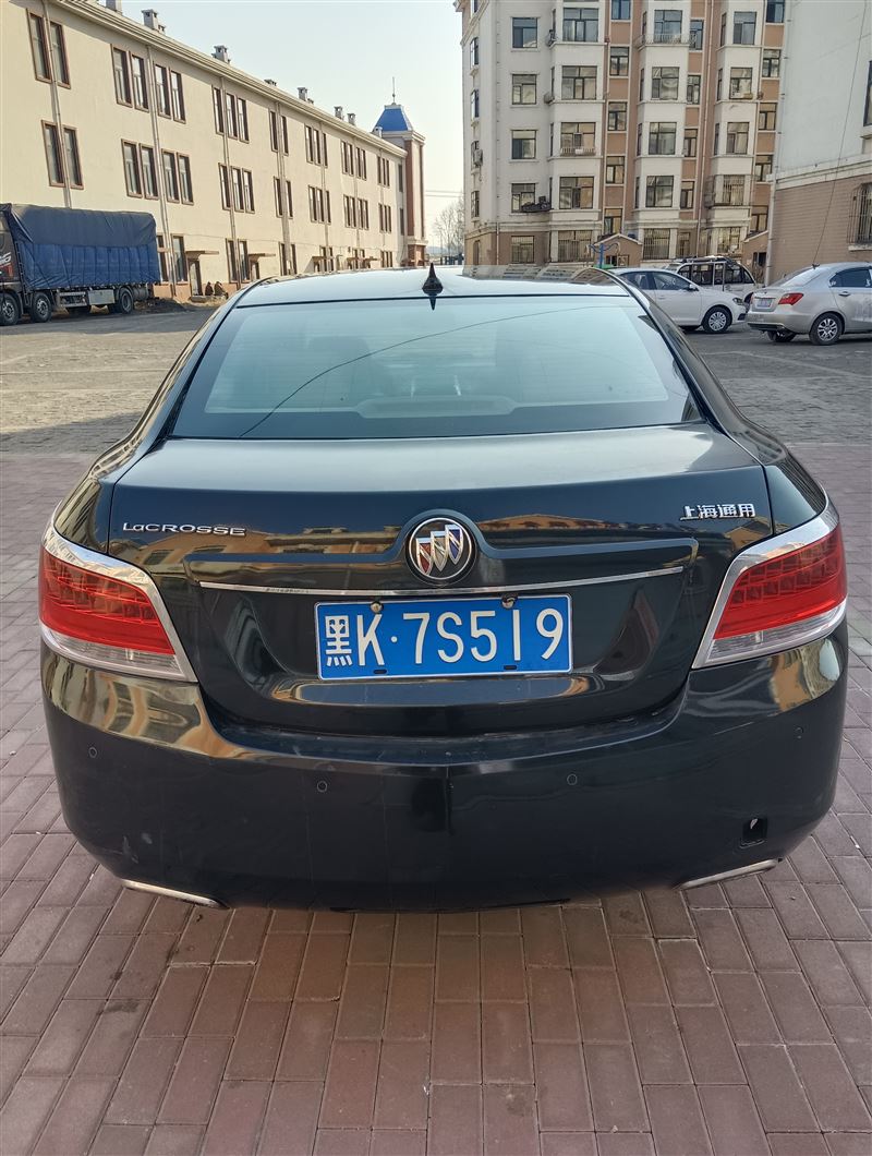 11年別克君越自動(dòng)擋高配原值20萬