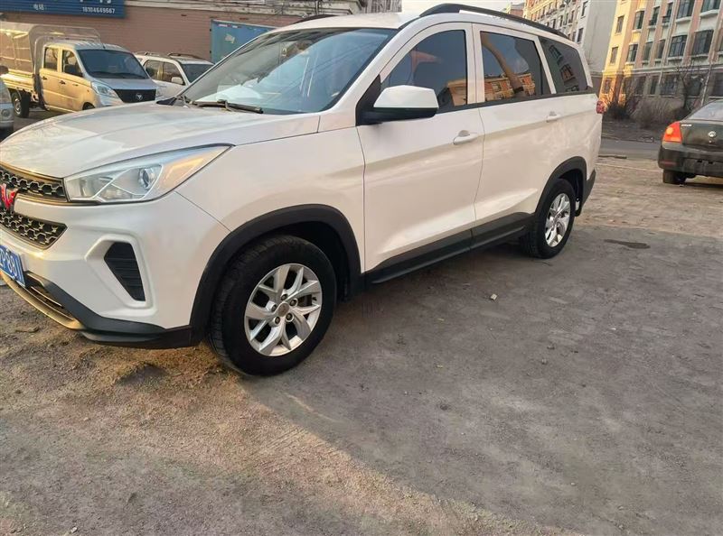 出售五菱宏光S3