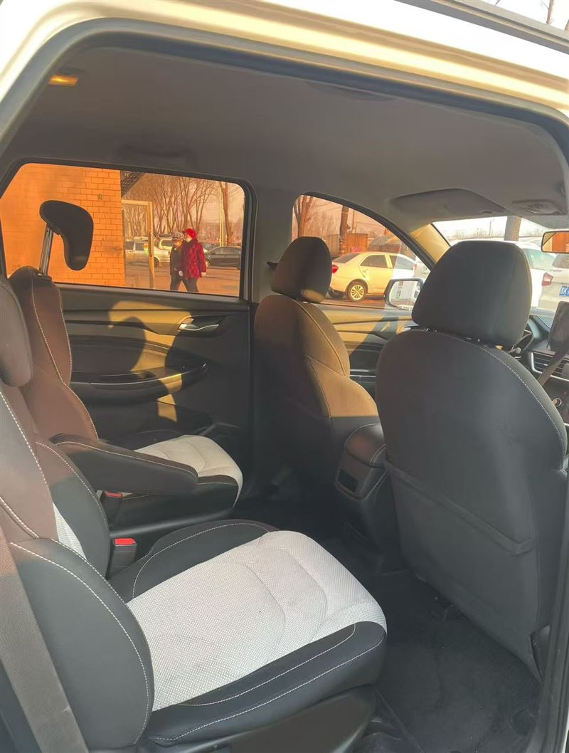 出售五菱宏光S3